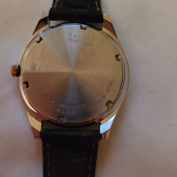 Seiko two tone watch - Picture 8 of 11